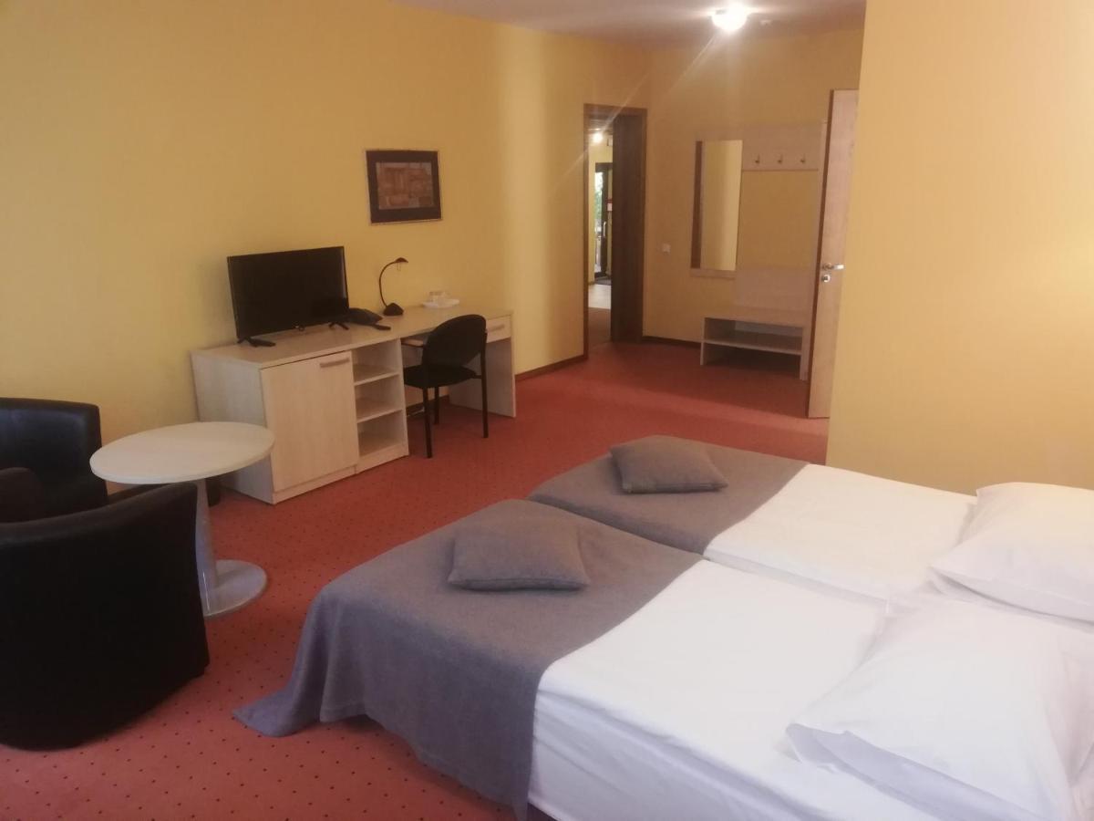 Hotel Senas Namas Αλίτους Εξωτερικό φωτογραφία